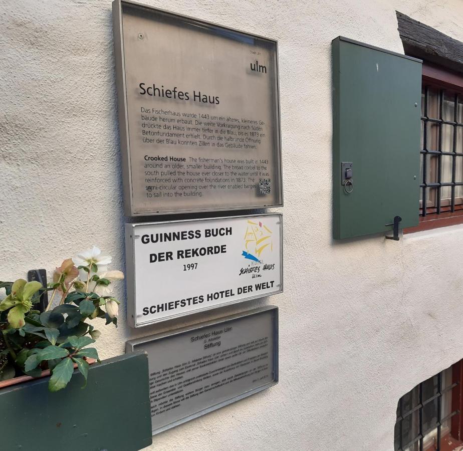 Schiefes Haus Hotel Ulm Buitenkant foto