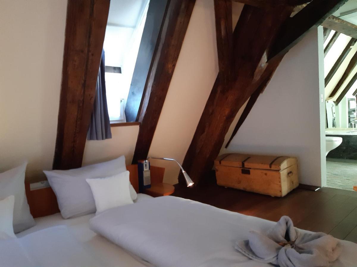 Schiefes Haus Hotel Ulm Buitenkant foto